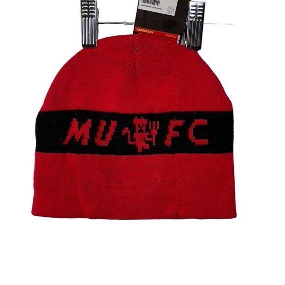 2005 NWT Men’s beanie skull cap Manchester United soccer - Picture 2 of 9